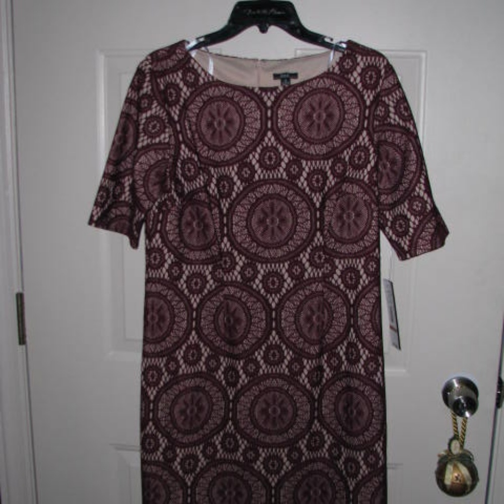 R&K Short Sleeve Dress Burgundy lace over nude-12